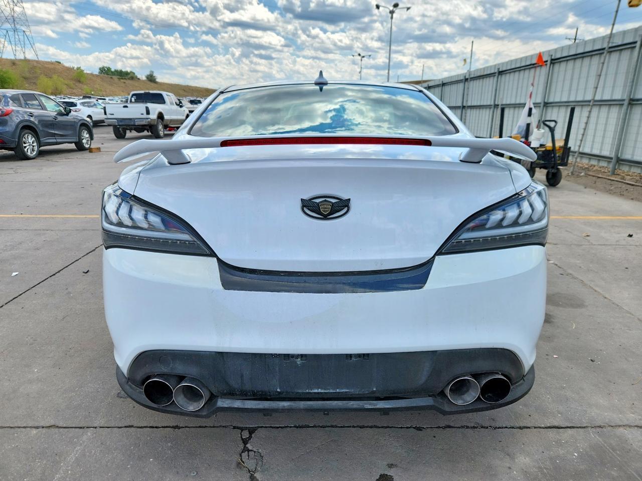 2014 Hyundai Genesis Coupe 2.0T - zdjęcie 6