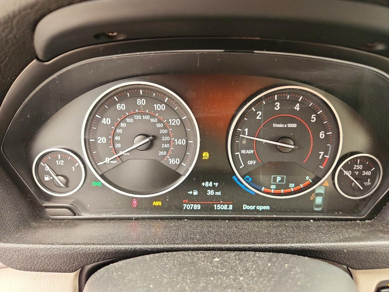 2017 BMW Seria 3 330i - zdjęcie 9