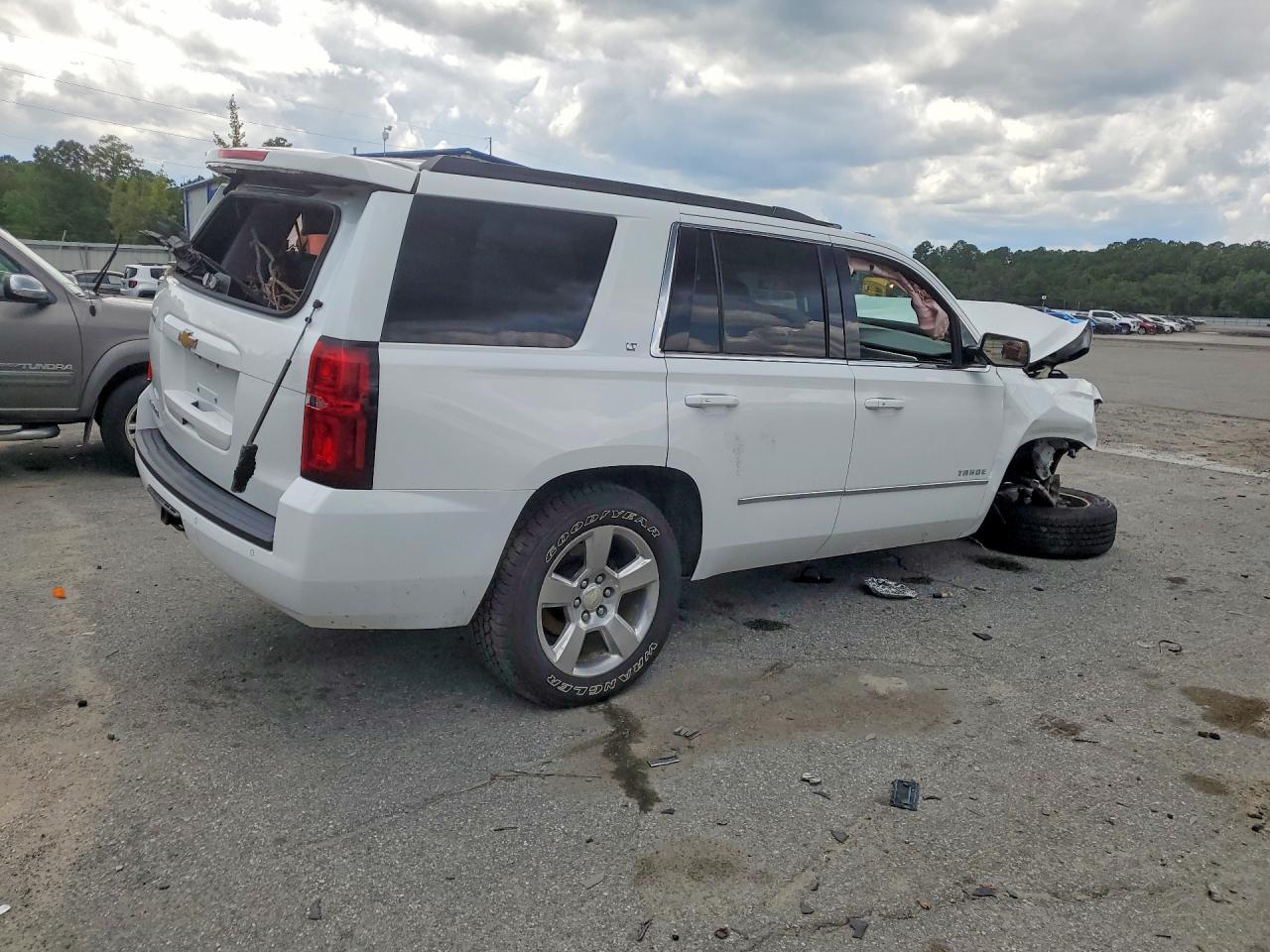 2016 Chevrolet Tahoe K1500 Lt - zdjęcie 3
