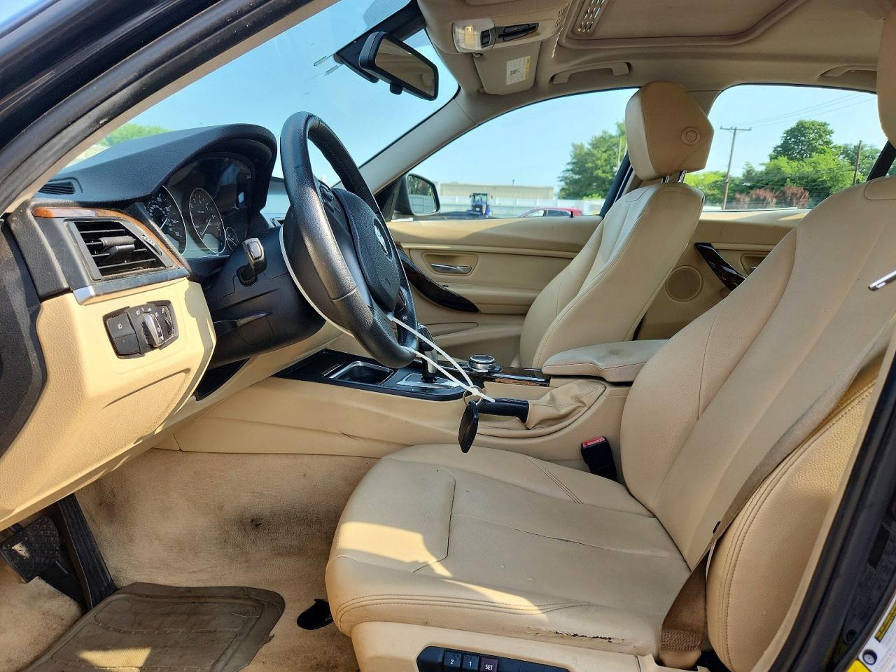 2015 BMW 320 I xDrive - zdjęcie 7