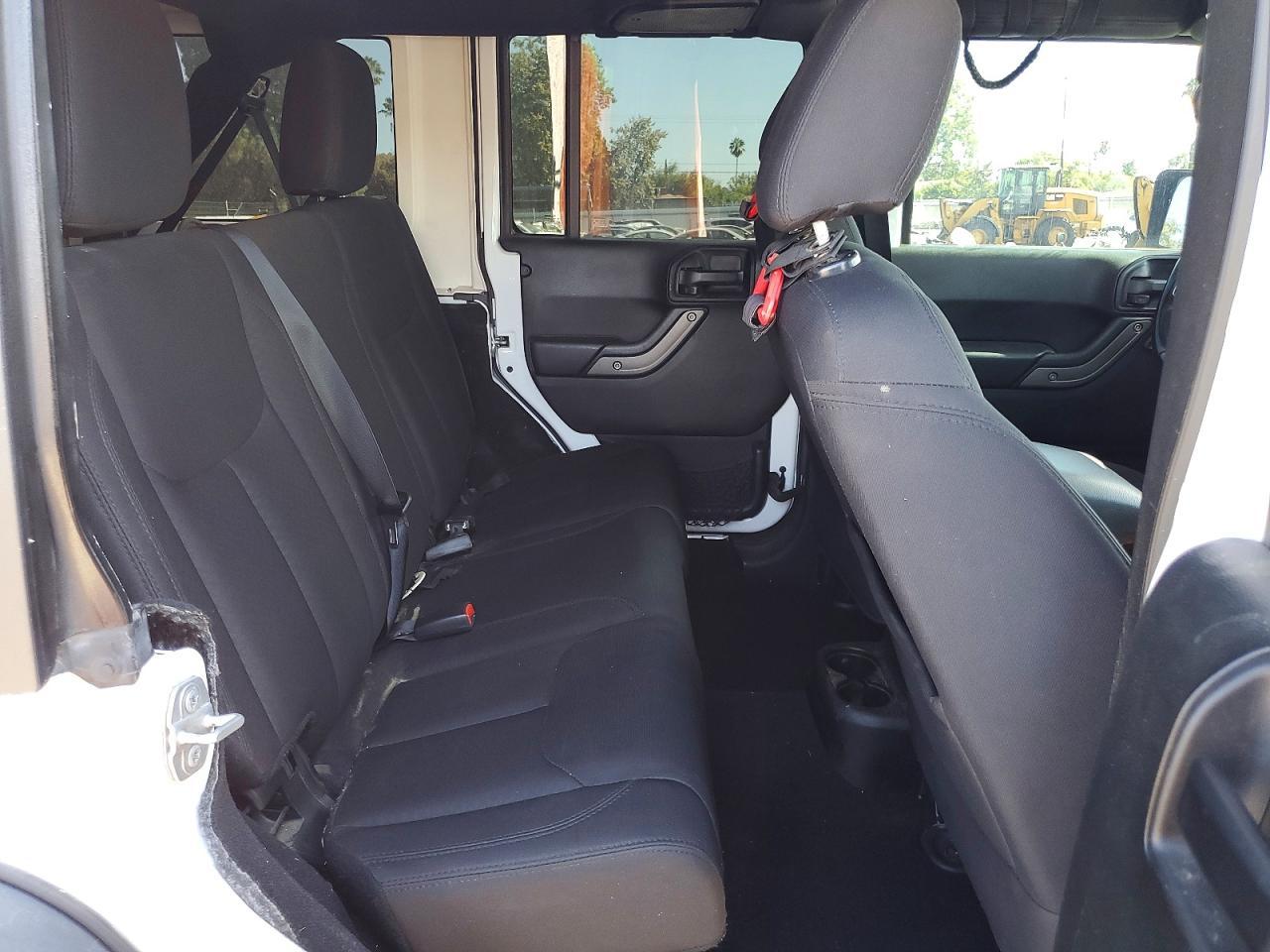 2018 Jeep Wrangler Unlimited Sport - zdjęcie 11