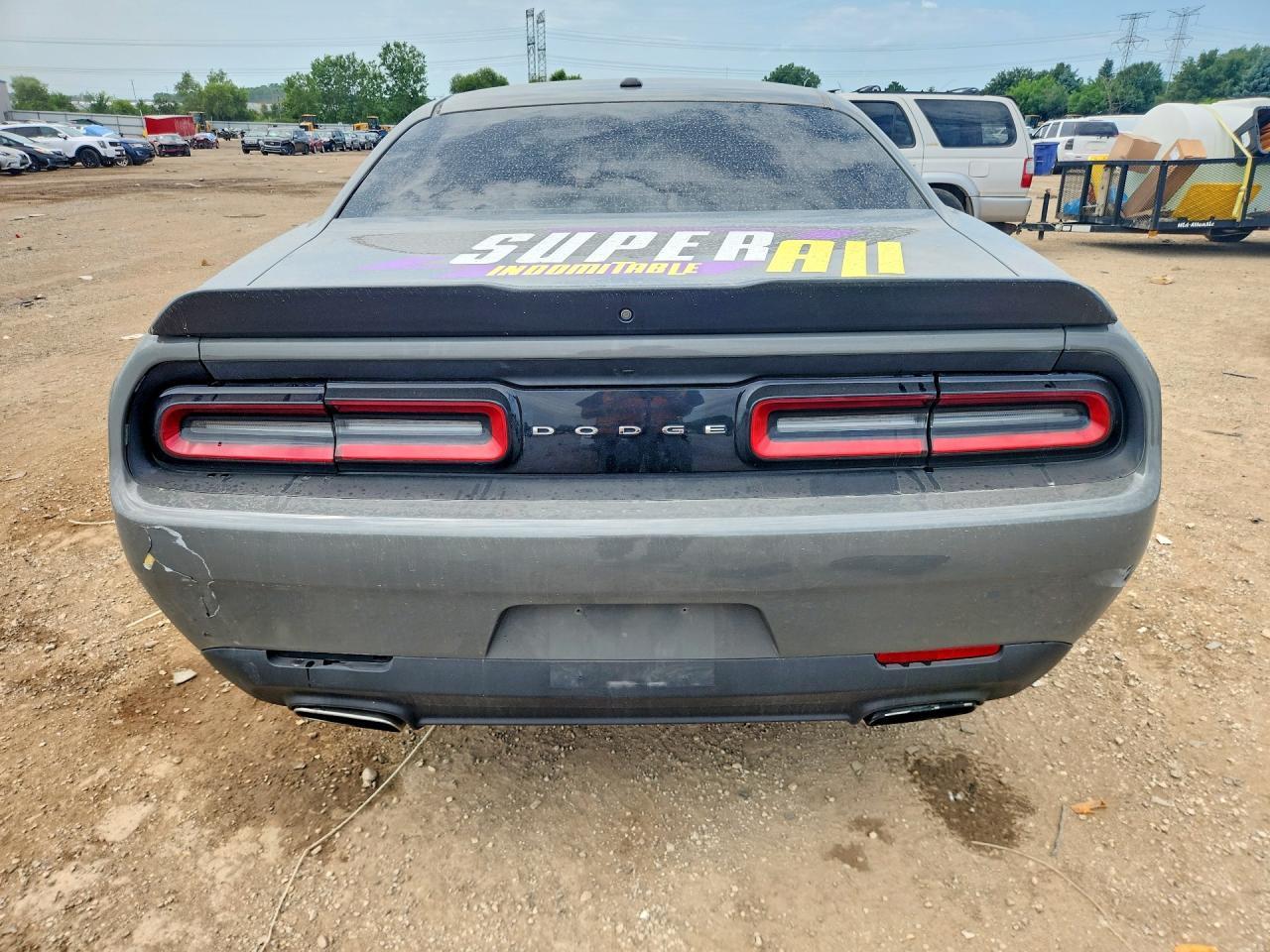 2017 Dodge Challenger Sxt - zdjęcie 6