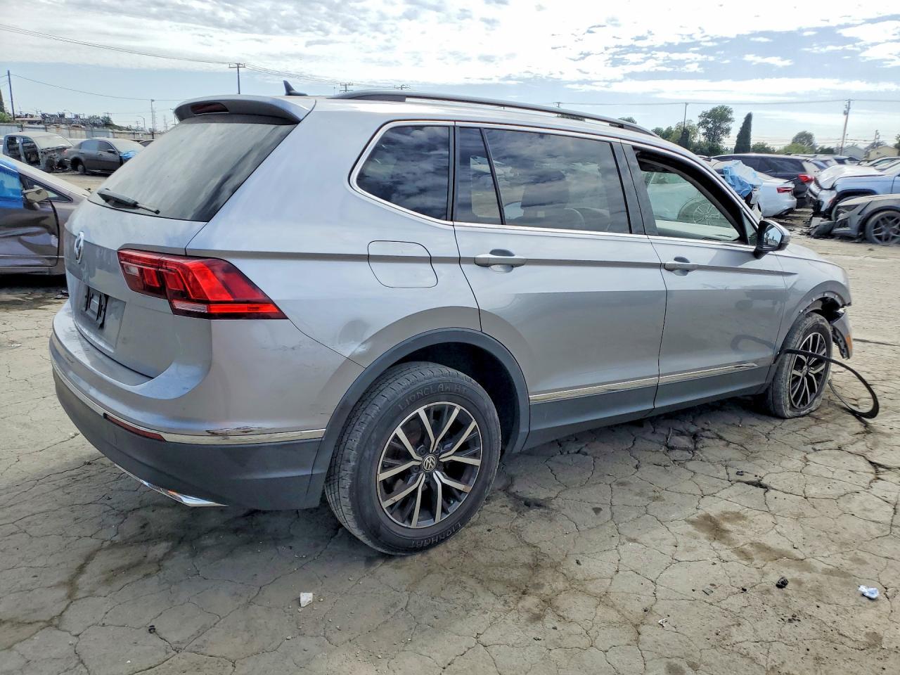 2021 Volkswagen Tiguan Se - zdjęcie 3
