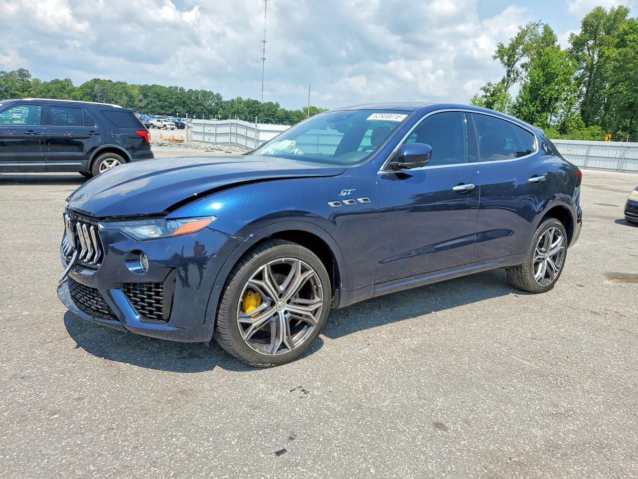 2022 Maserati Levante Base - zdjęcie główne