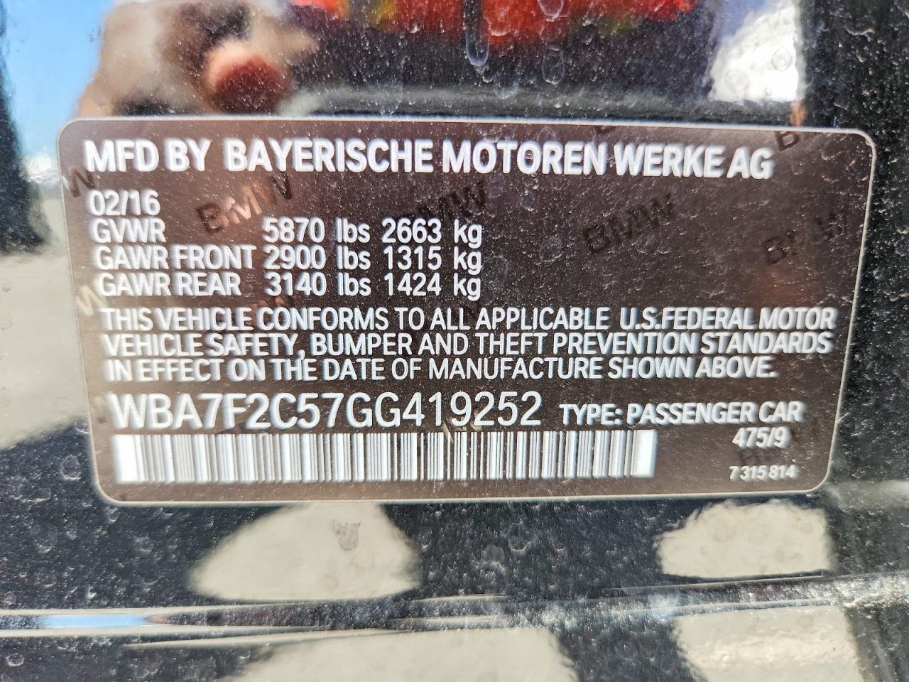 2016 BMW Seria 7 750i - zdjęcie 12