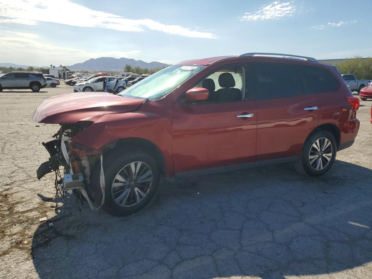 2017 Nissan Pathfinder Sv - zdjęcie główne