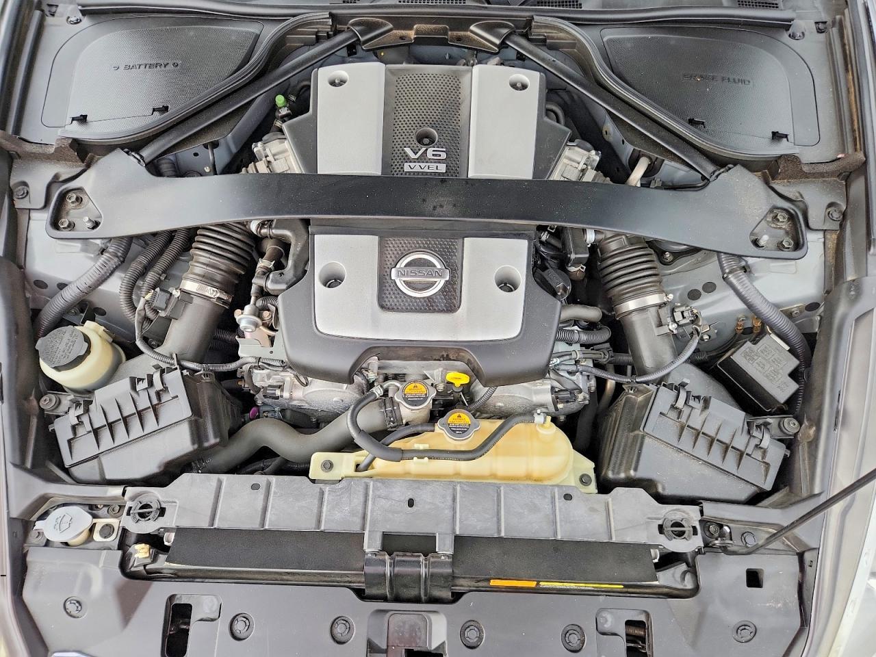 2016 Nissan 370Z Base - zdjęcie 11
