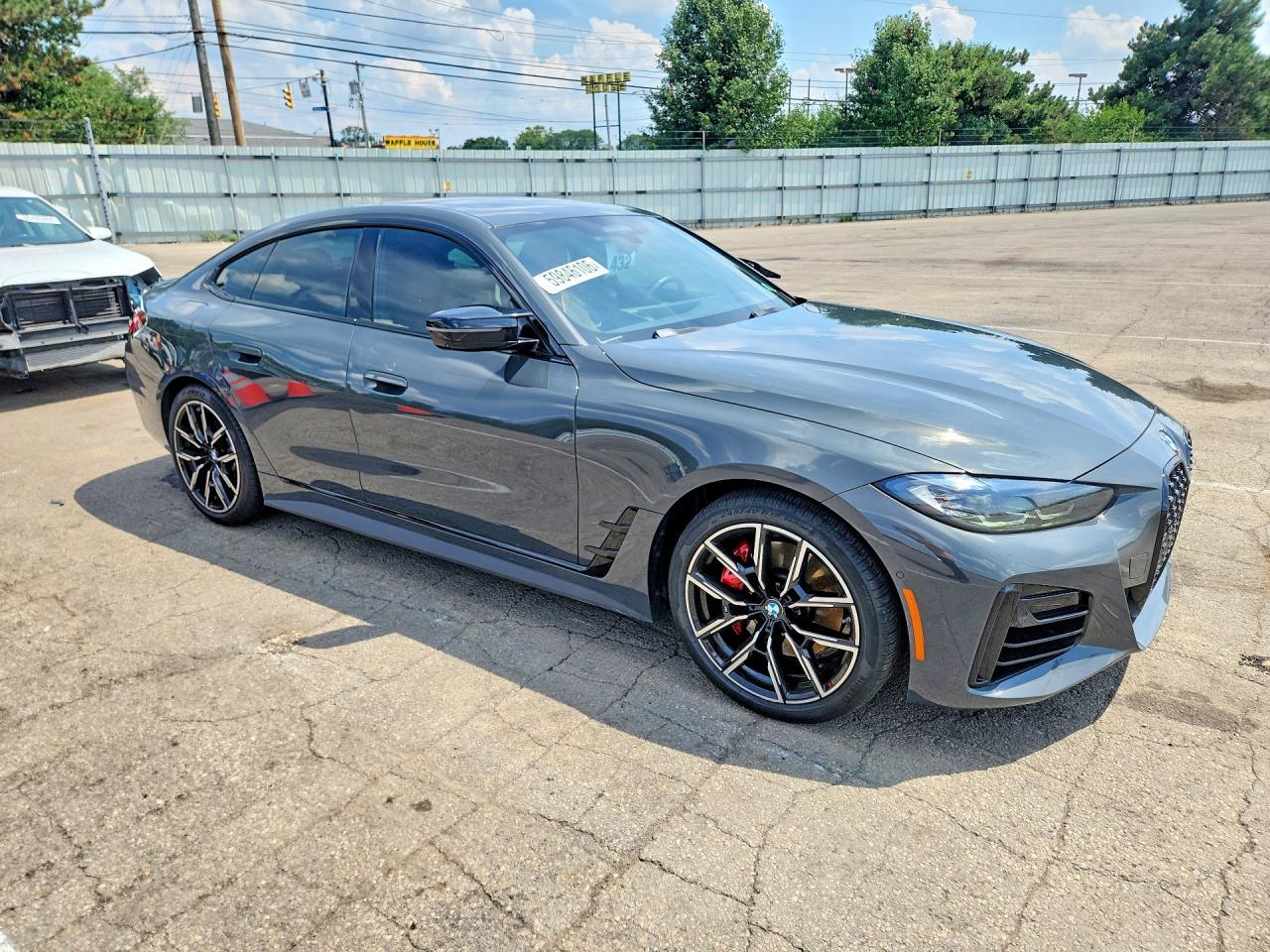 2024 BMW Seria 4 M440i - zdjęcie 4