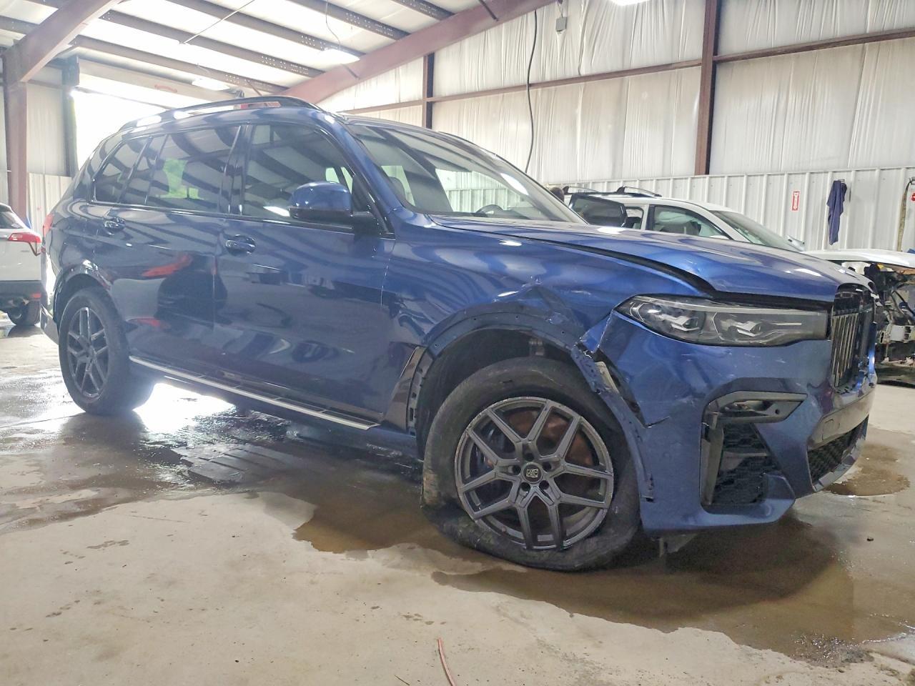 2021 BMW X7 xDrive40I - zdjęcie 4