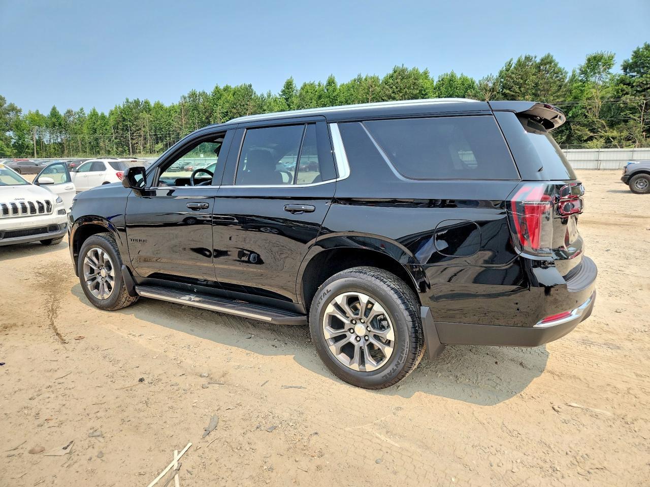 2025 Chevrolet Tahoe K1500 Ls - zdjęcie 2