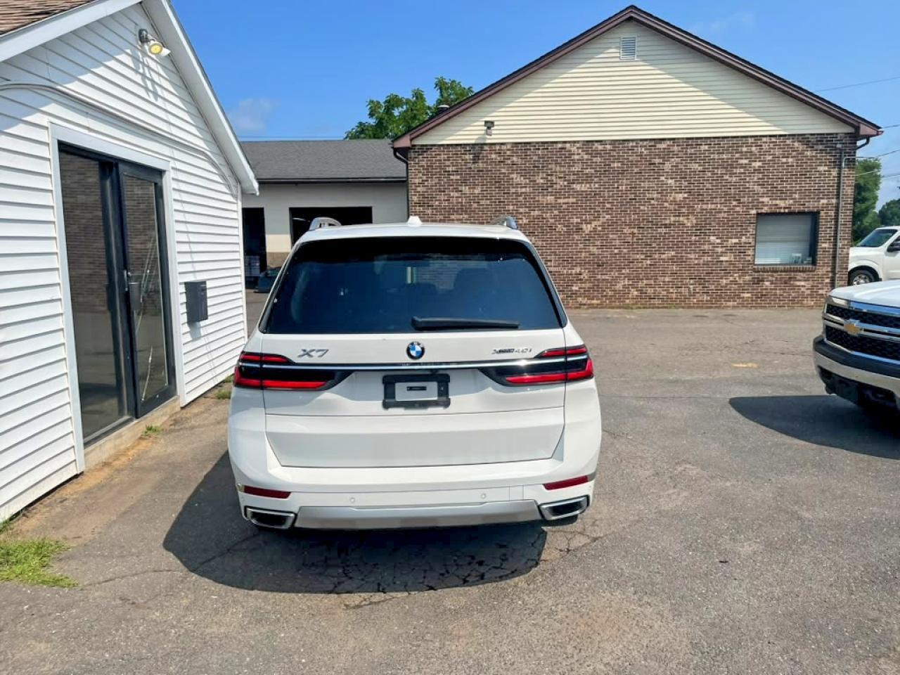 2025 BMW X7 xDrive40I - zdjęcie 5