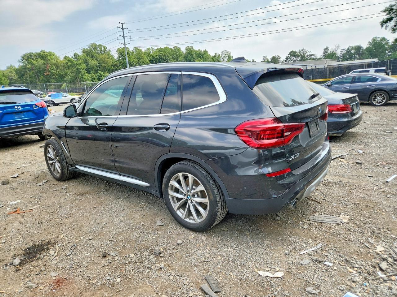 2019 BMW X3 xDrive30I - zdjęcie 2