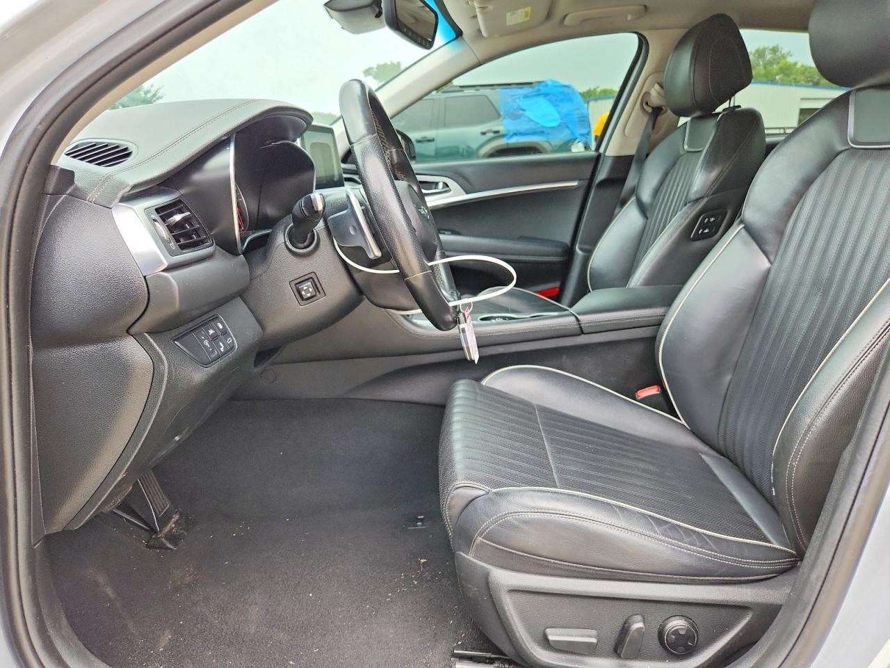 2020 Genesis G70 Elite - zdjęcie 7