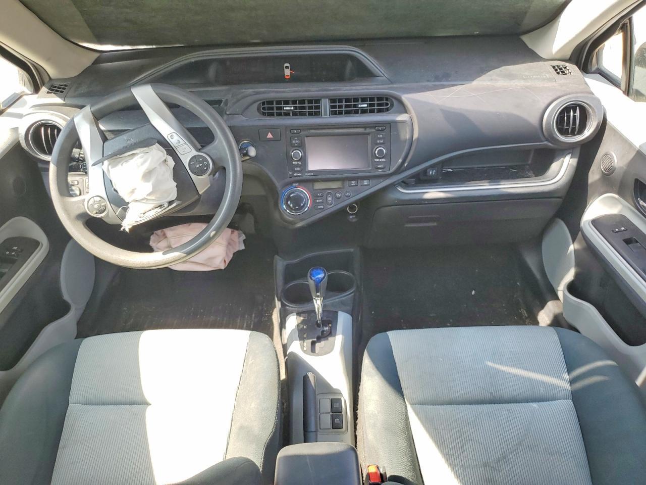 2014 Toyota Prius C Three - zdjęcie 8