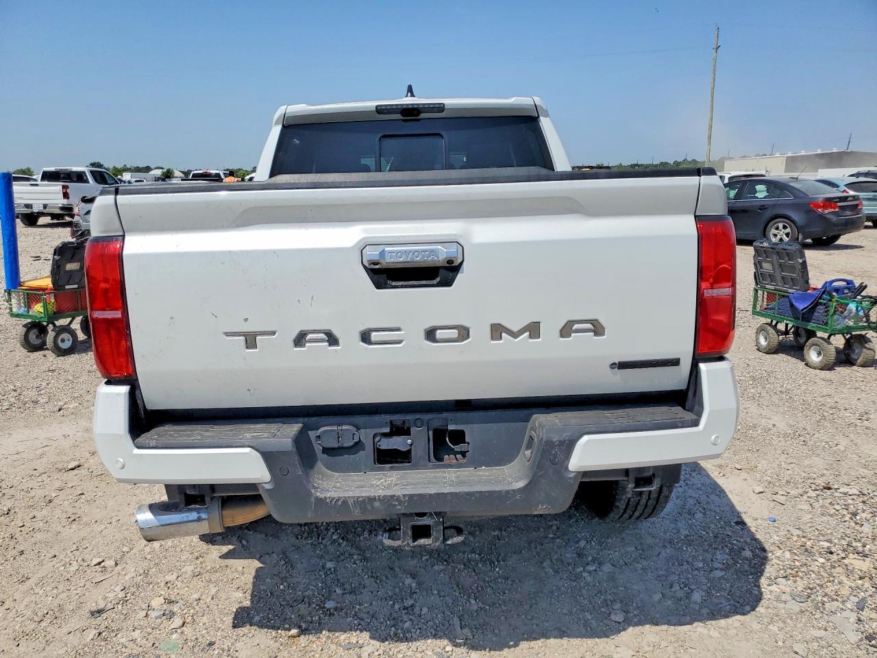 2026 Toyota Tacoma Limited Hv - zdjęcie 6