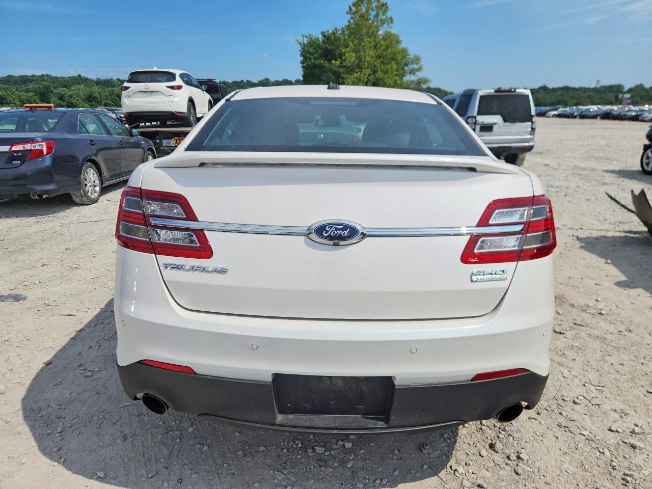 2015 Ford Taurus Sho - zdjęcie 6