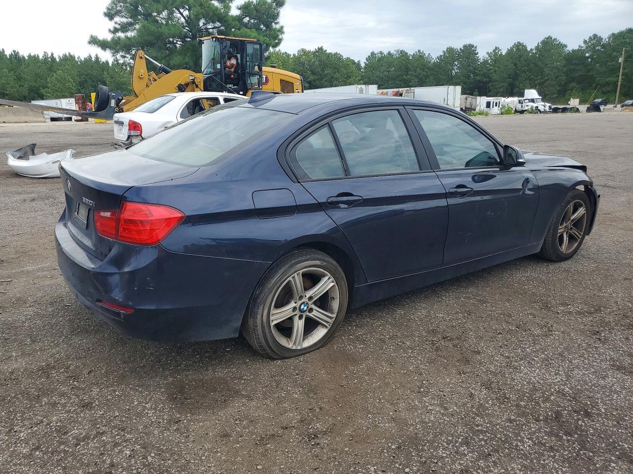 2014 BMW 320 I - zdjęcie 3