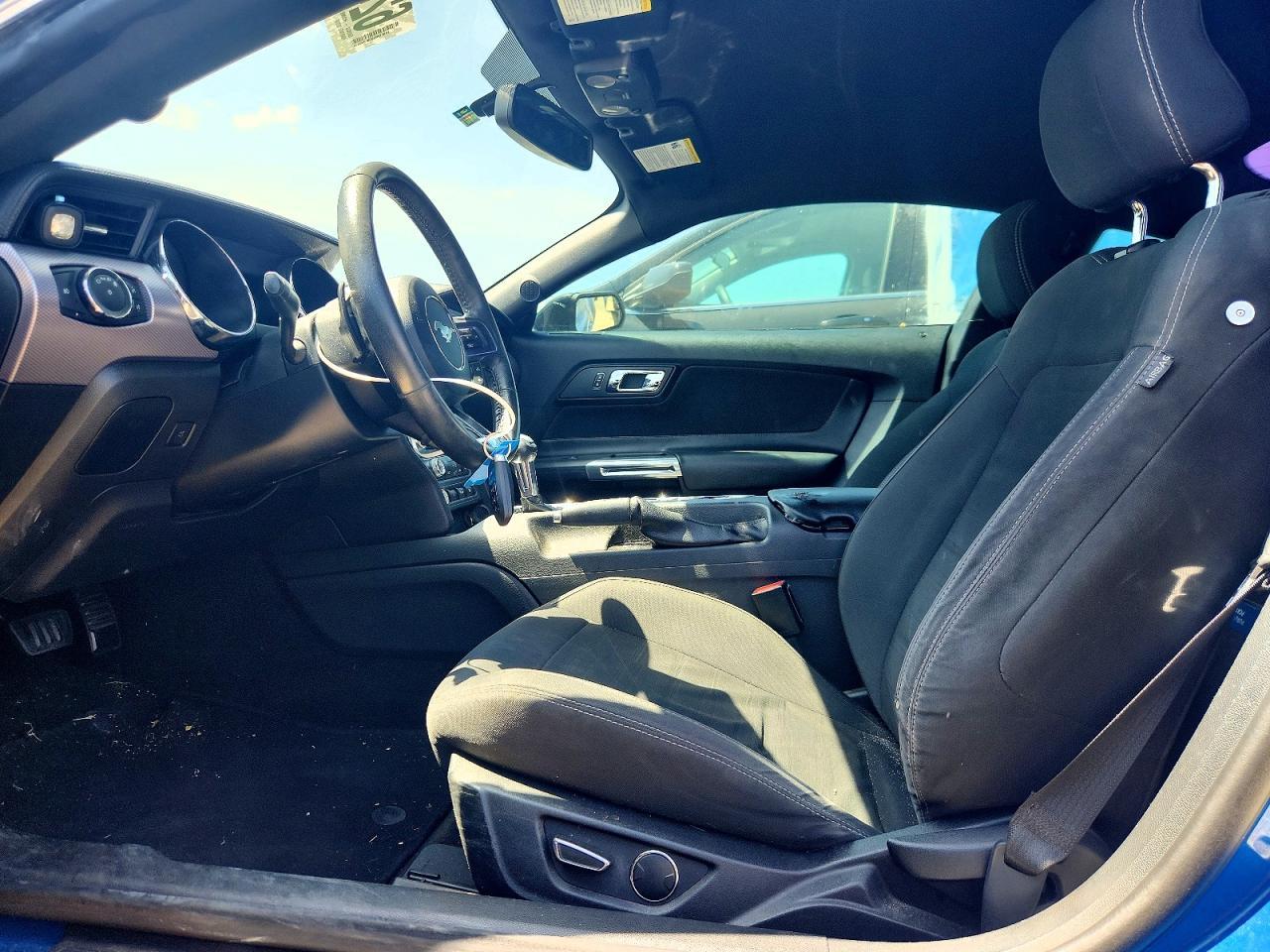 2017 Ford Mustang - zdjęcie 7