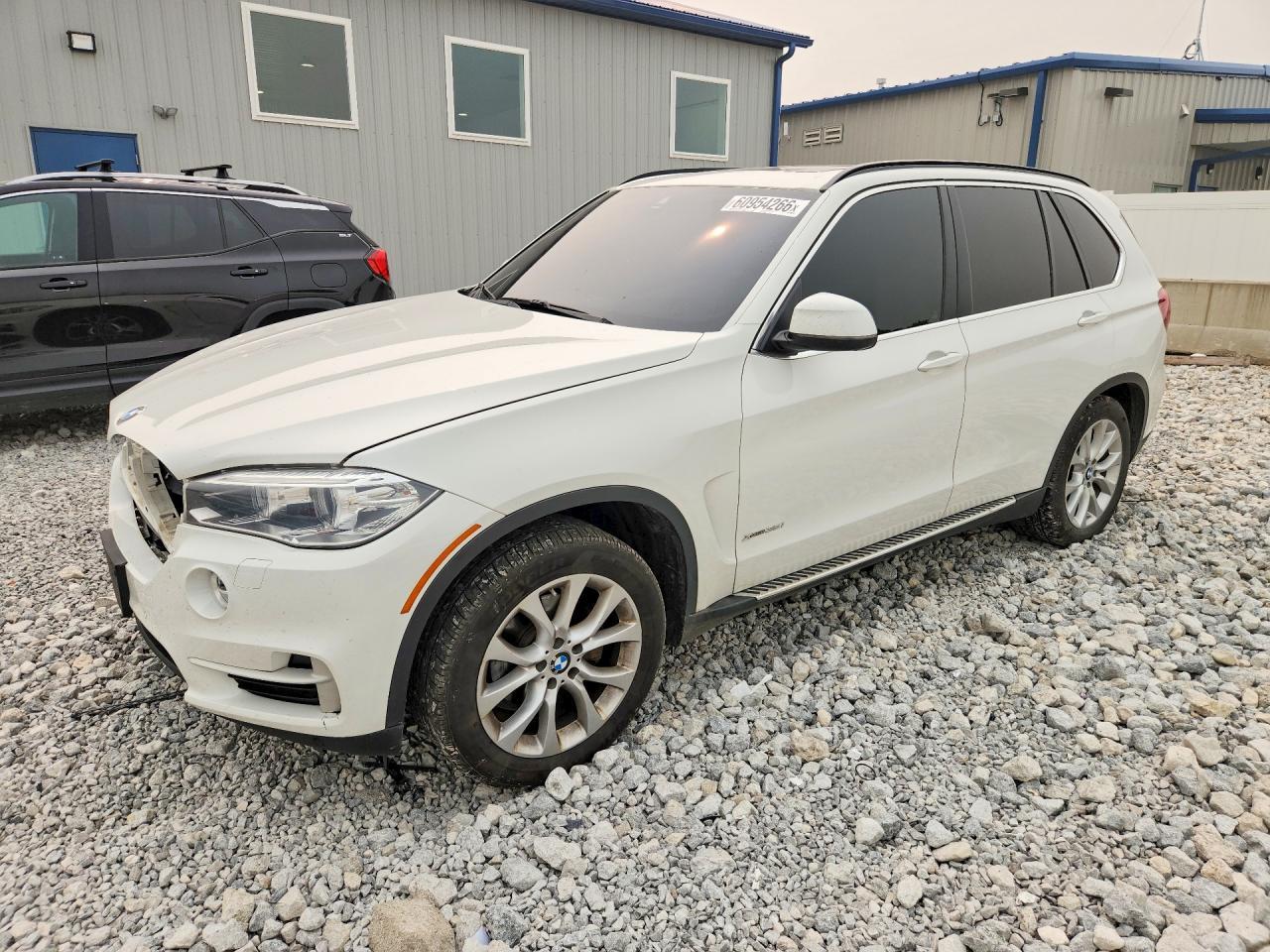 2016 BMW X5 xDrive35I - zdjęcie główne