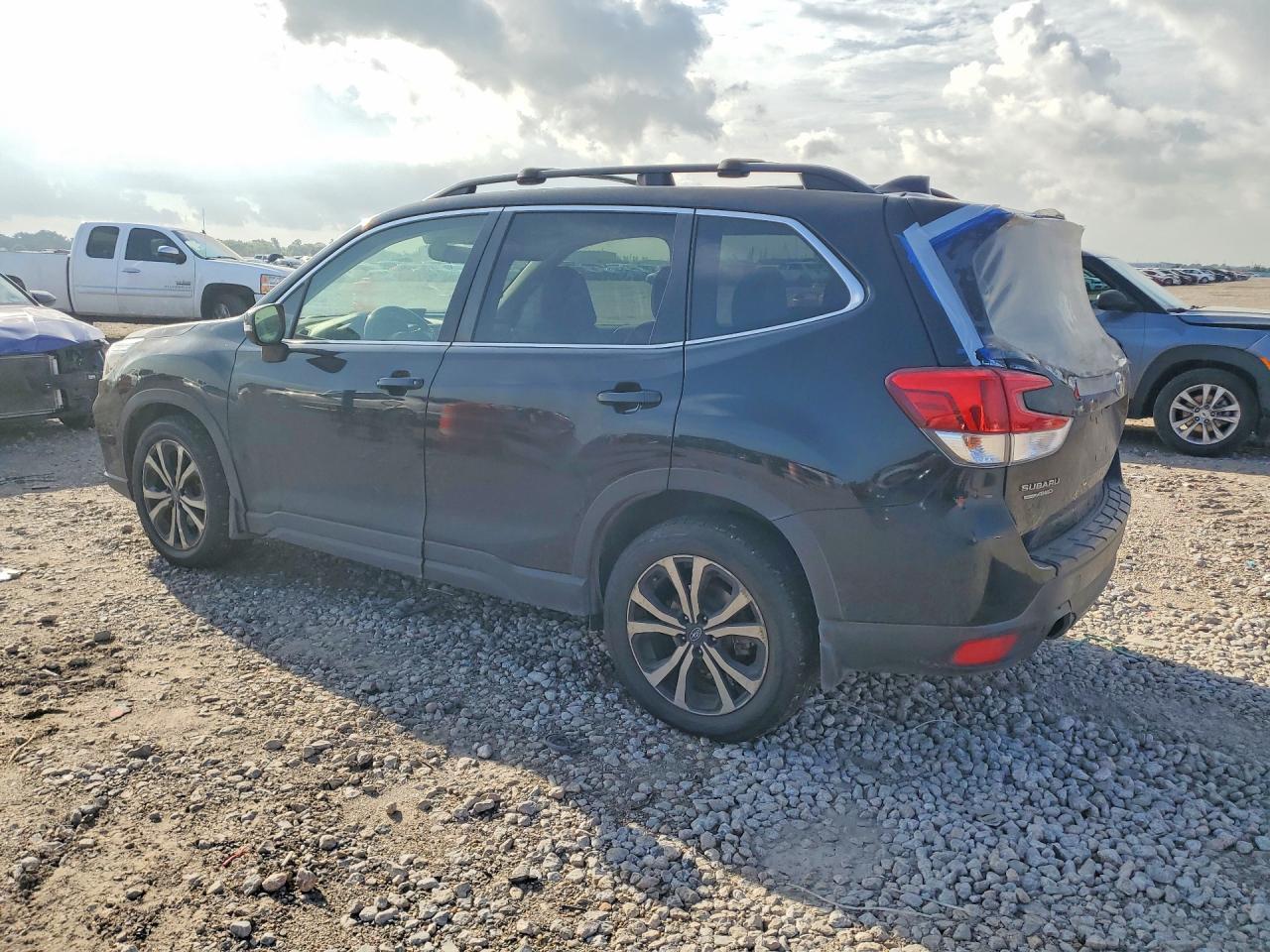 2019 Subaru Forester Limited - zdjęcie 2
