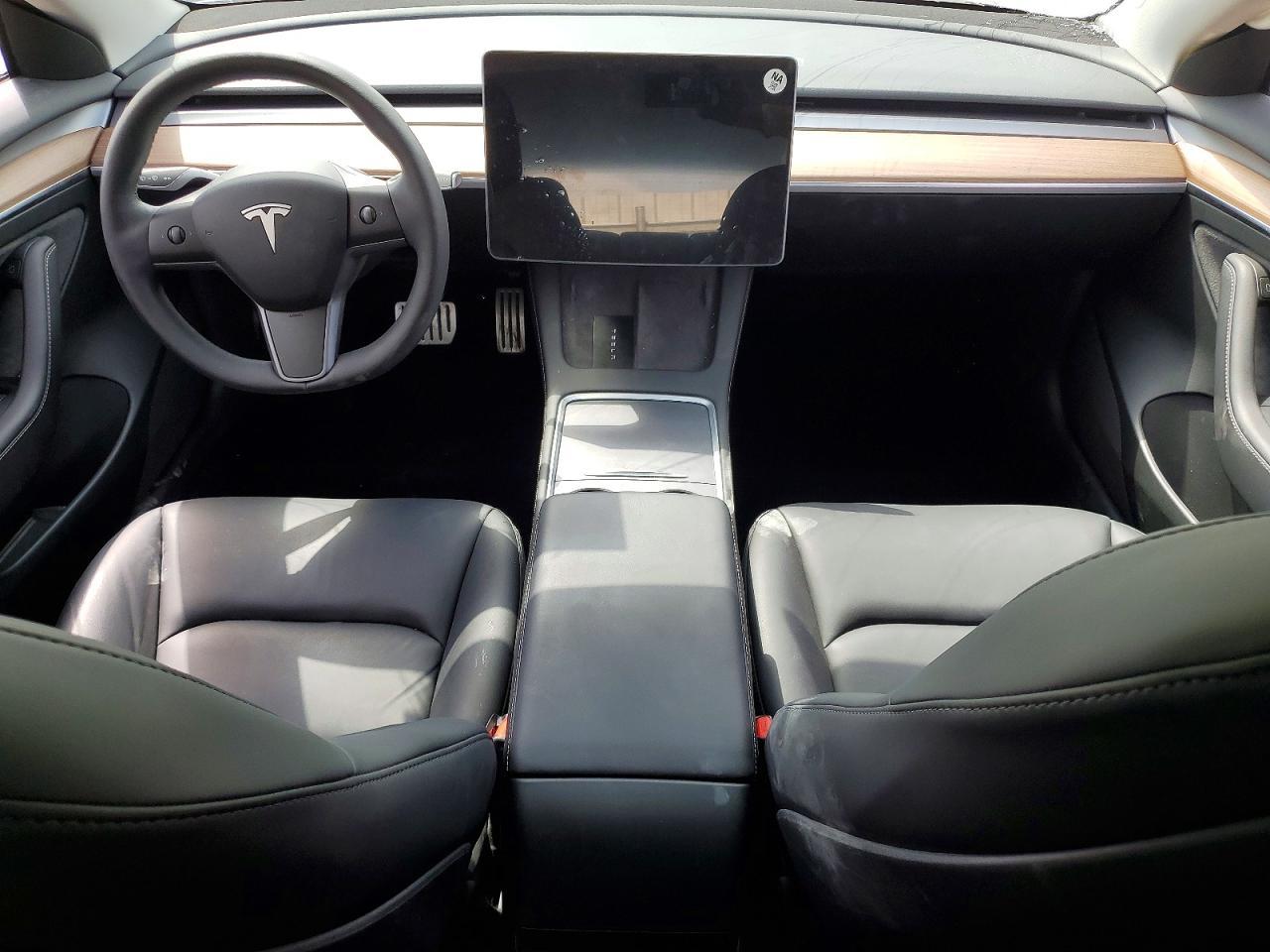 2023 Tesla Model 3 - zdjęcie 8