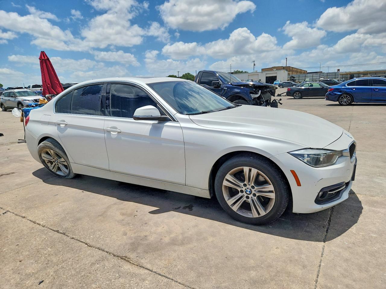 2018 BMW 330 I - zdjęcie 4
