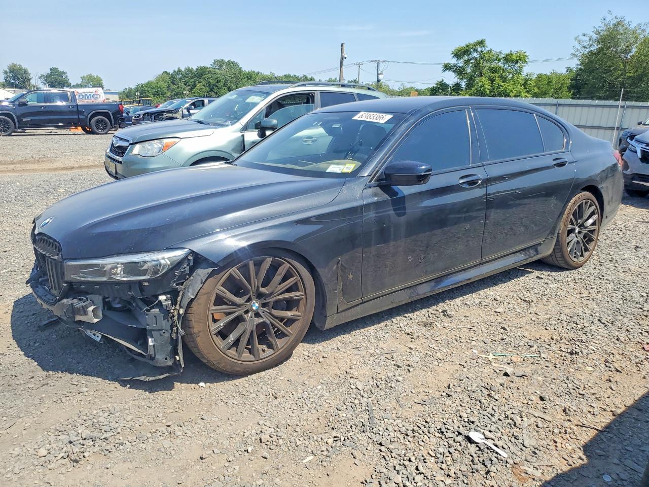 2021 BMW Seria 7 750i - zdjęcie główne