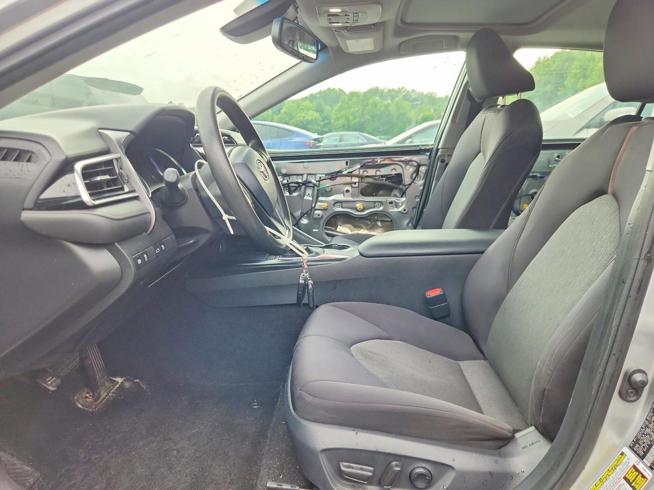 2018 Toyota Camry Le - zdjęcie 7