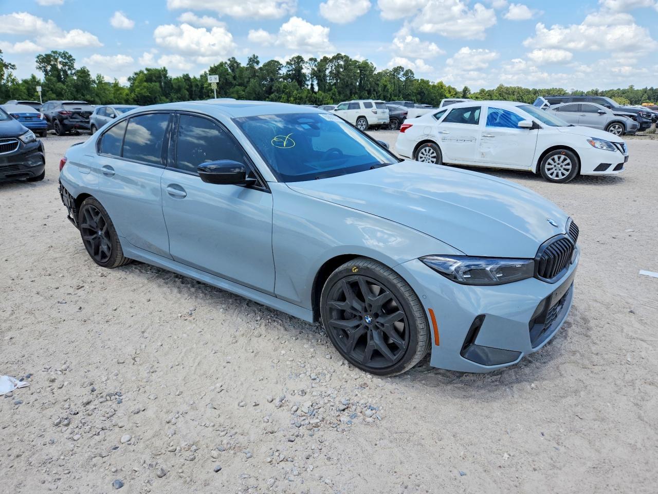 2025 BMW 330I - zdjęcie 4
