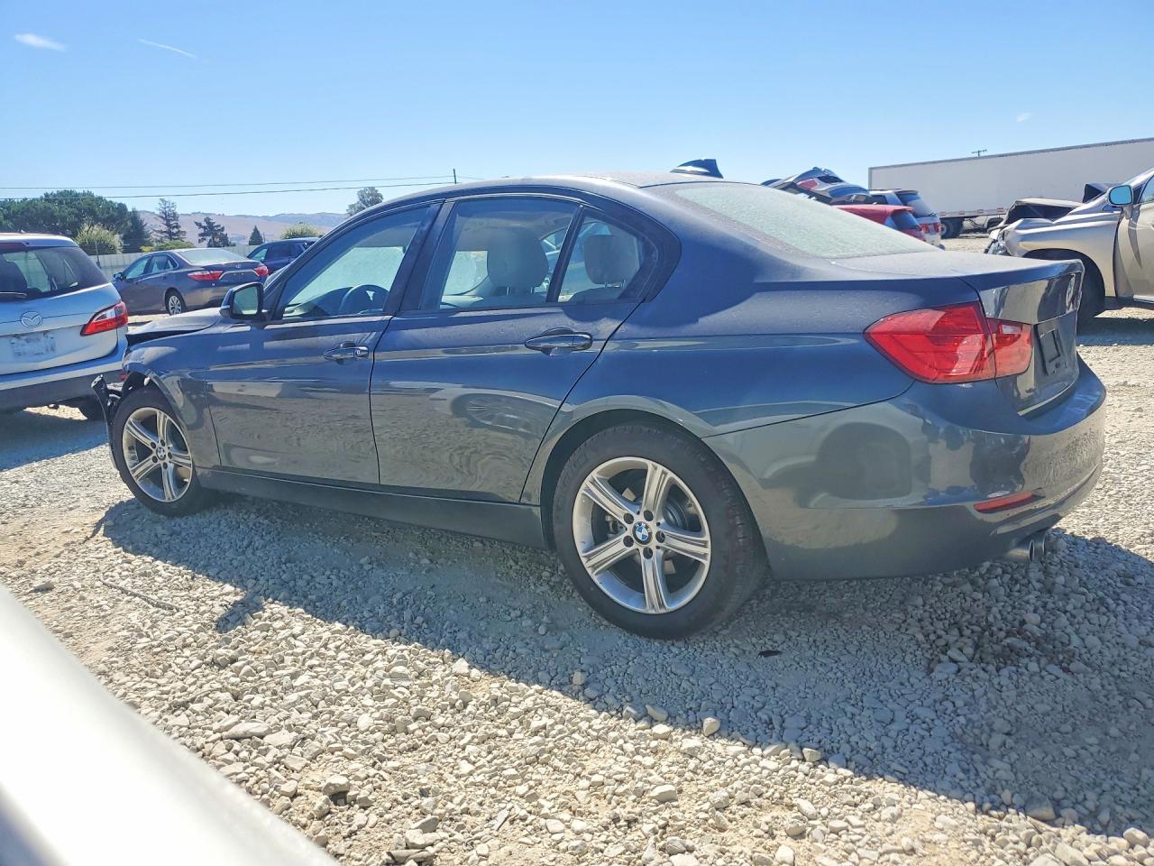 2015 BMW 328 I - zdjęcie 2