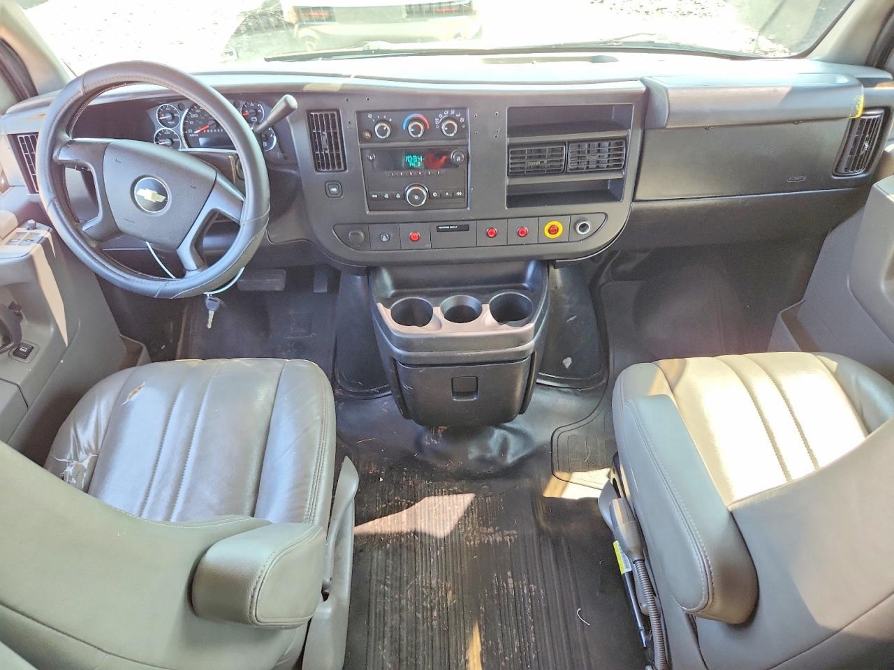 2014 Chevrolet Express G1500 - zdjęcie 8