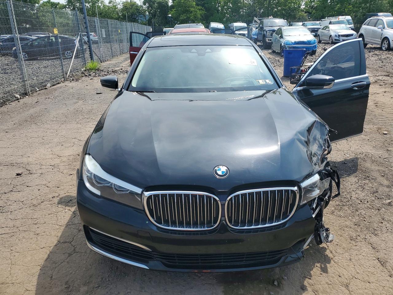 2018 BMW 740 Xi - zdjęcie 5