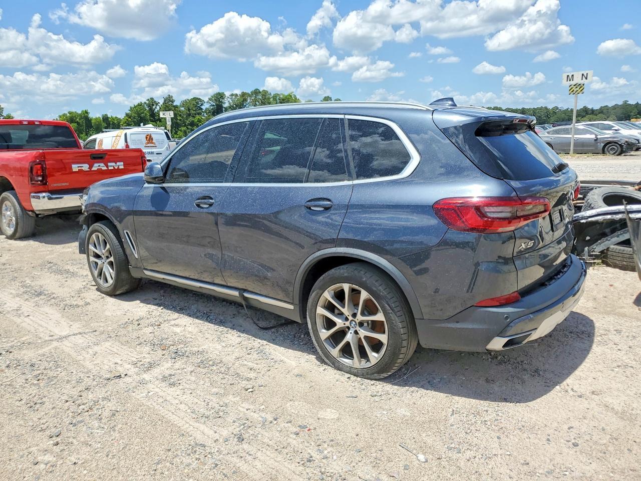 2020 BMW X5 Sdrive 40I - zdjęcie 2