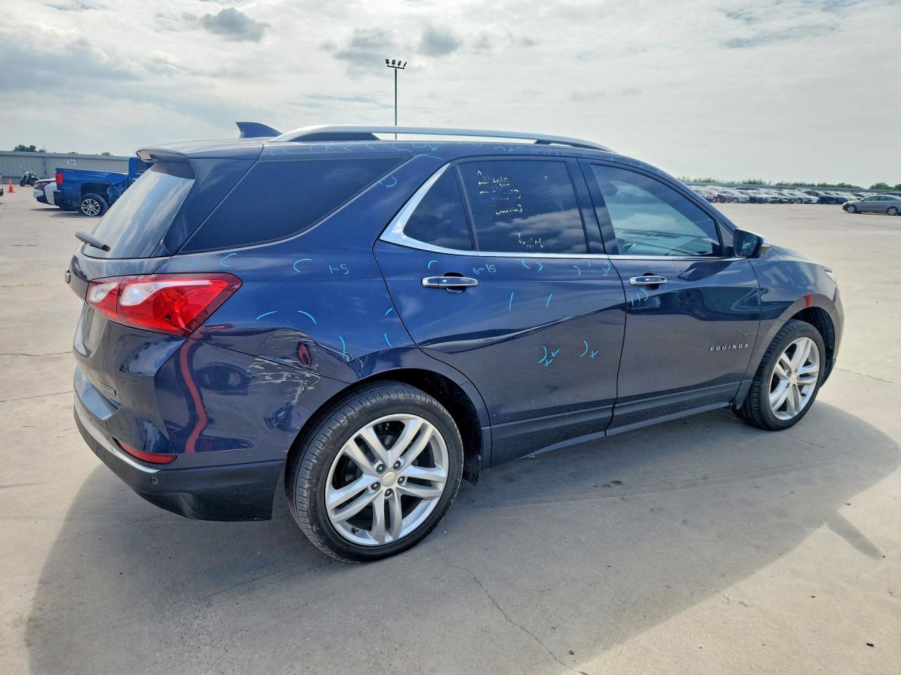 2018 Chevrolet Equinox Premier - zdjęcie 3
