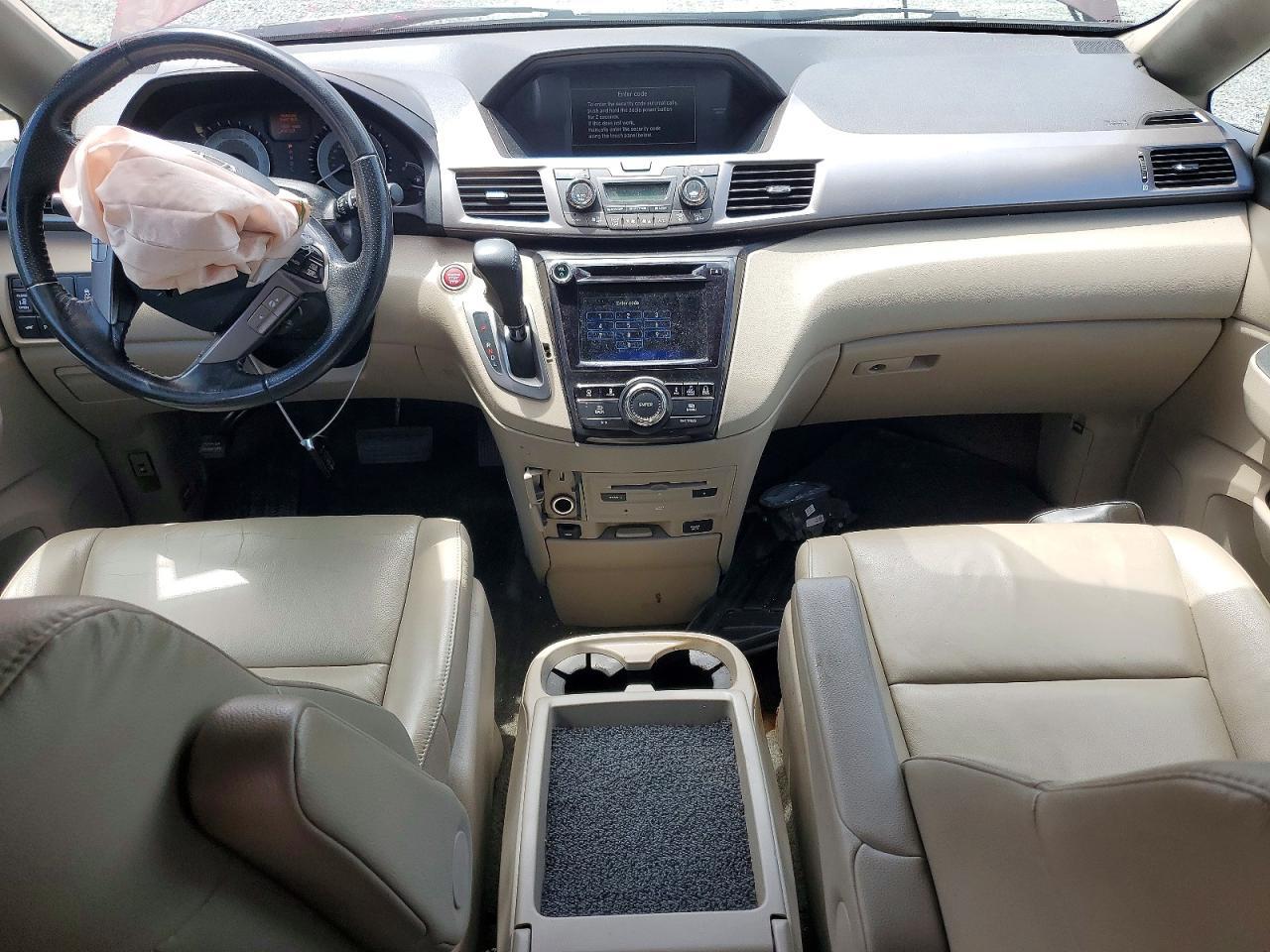 2015 Honda Odyssey Touring - zdjęcie 15