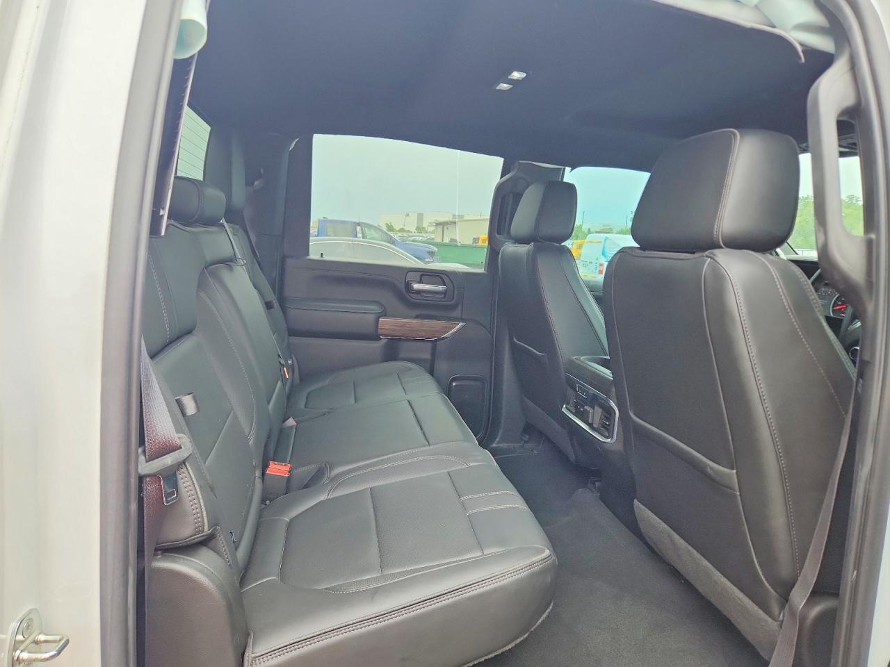 2021 Chevrolet Silverado K2500 High Country - zdjęcie 10