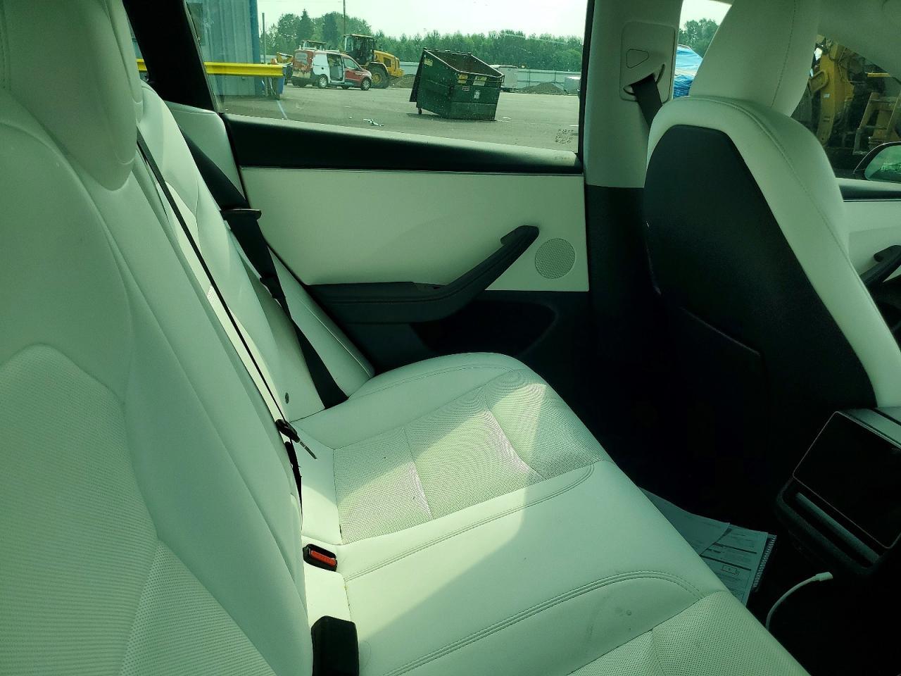 2024 Tesla Model 3 - zdjęcie 10