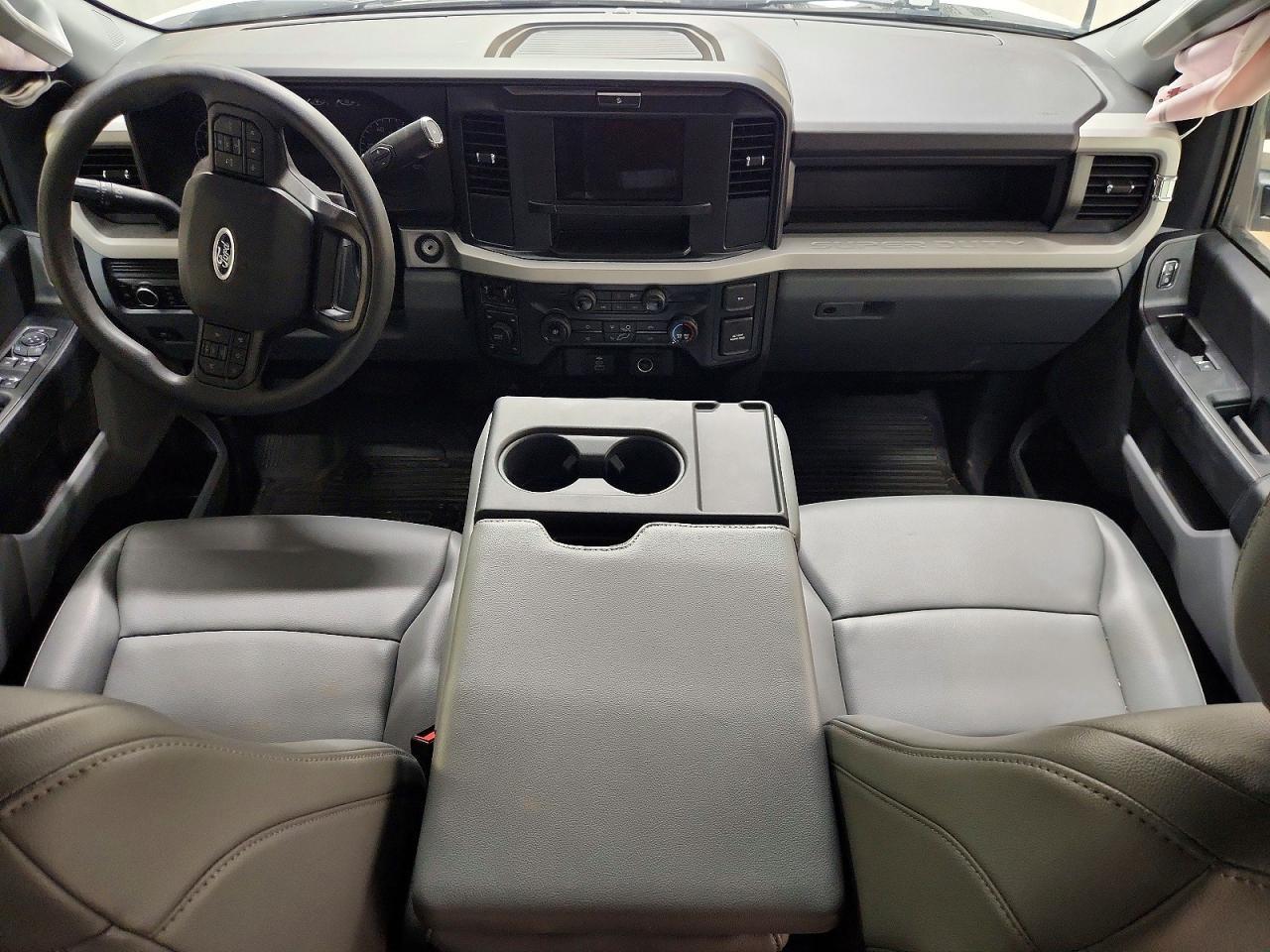 2026 Ford F250 Super Duty - zdjęcie 8
