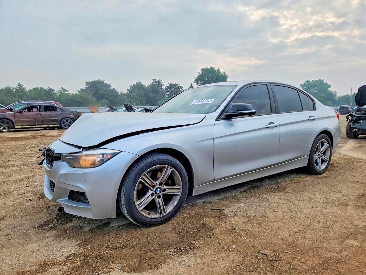 2015 BMW Seria 3 328i - zdjęcie główne