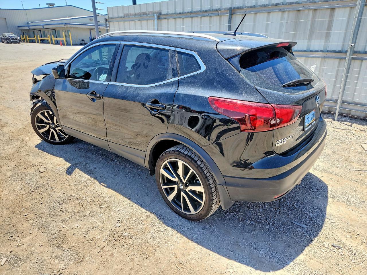 2018 Nissan Rogue Sport Sl - zdjęcie 2