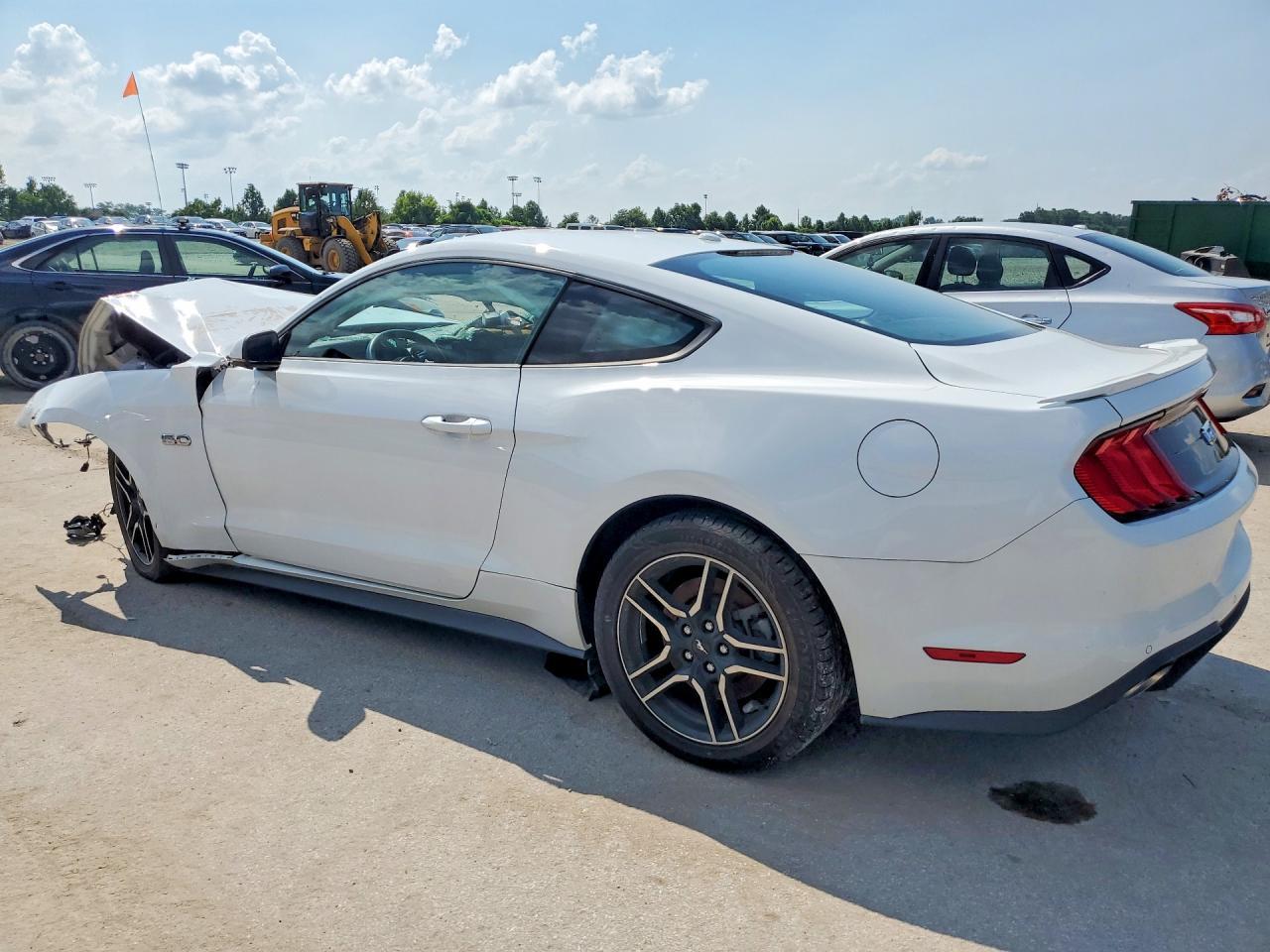 2019 Ford Mustang Gt - zdjęcie 2