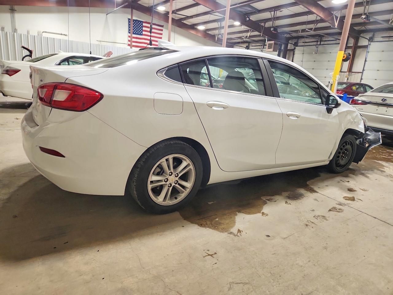2018 Chevrolet Cruze Lt - zdjęcie 3