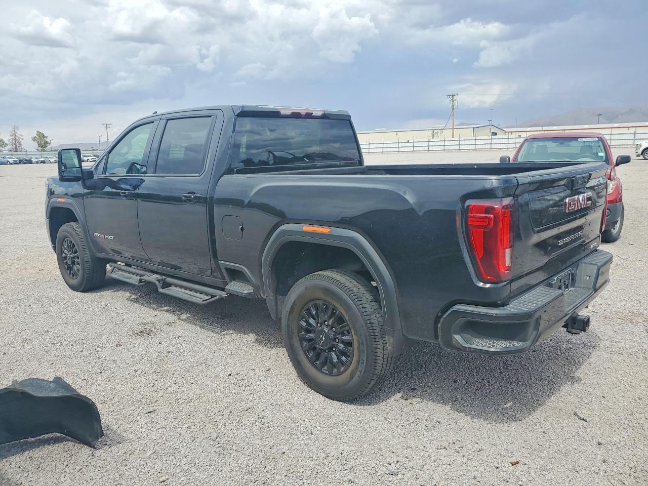 2021 GMC Sierra K2500 At4 - zdjęcie 2