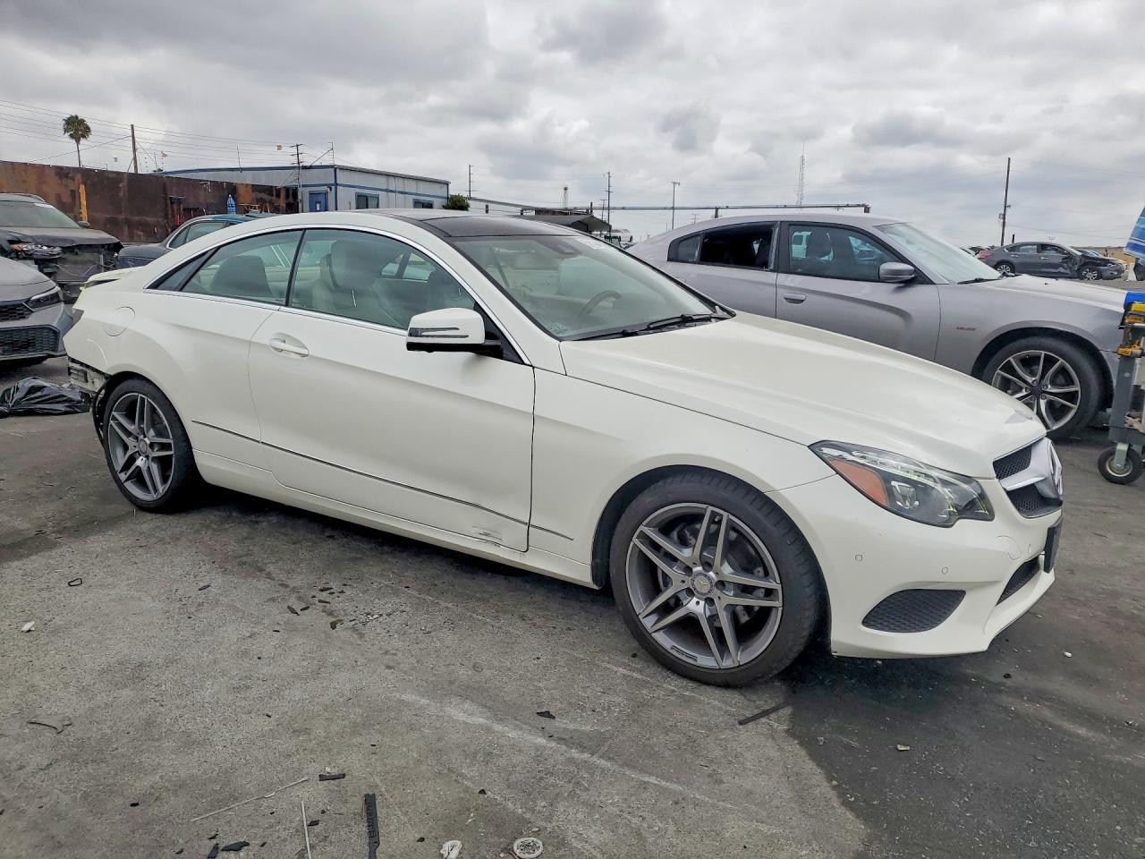 2014 Mercedes-Benz E 350 - zdjęcie 4