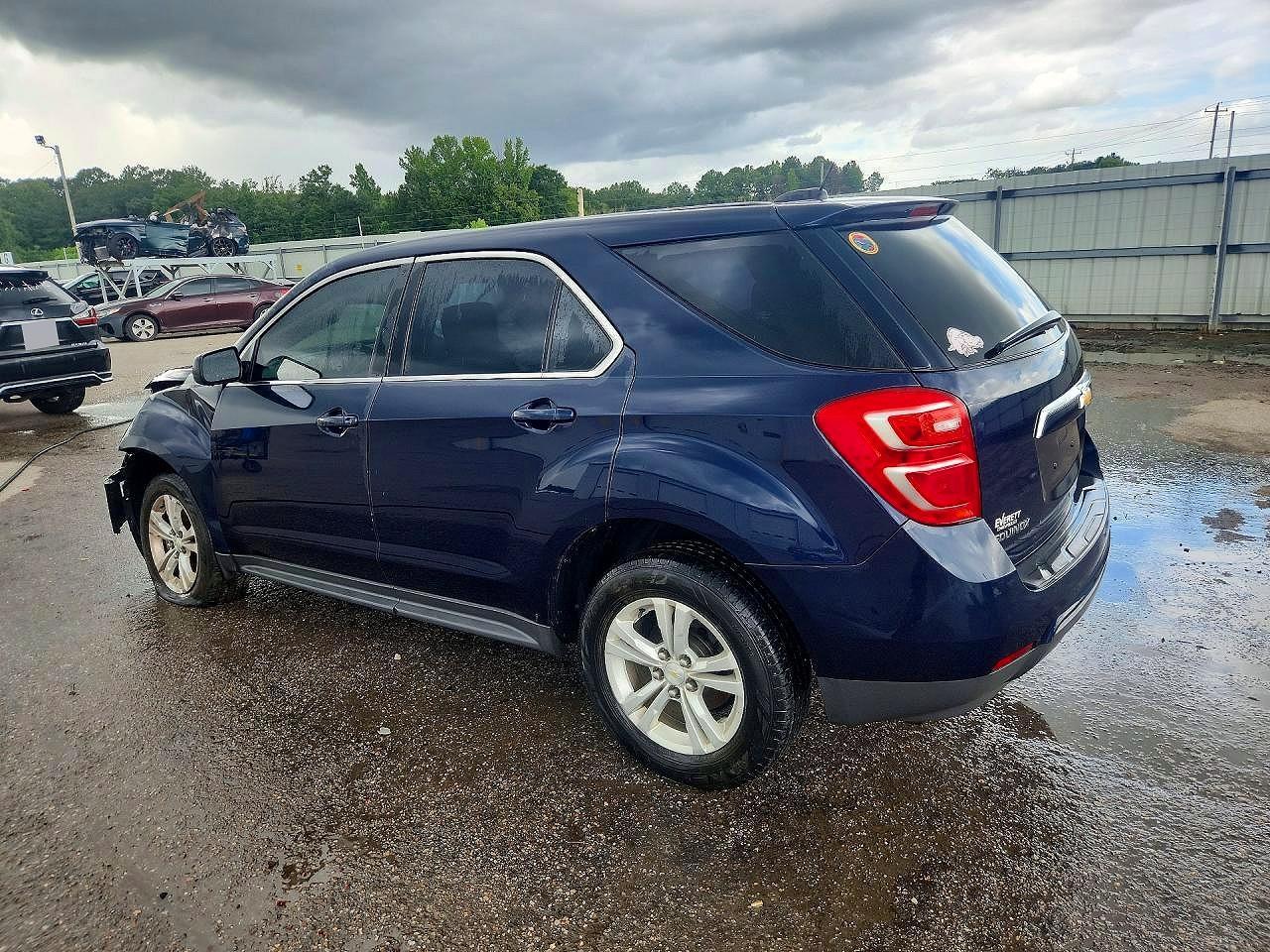2017 Chevrolet Equinox Ls - zdjęcie 2
