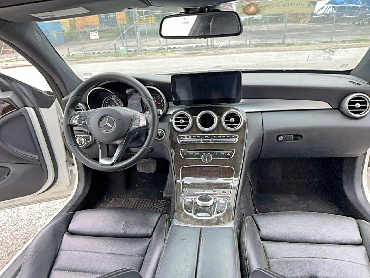 2018 Mercedes-Benz C 300 - zdjęcie 9