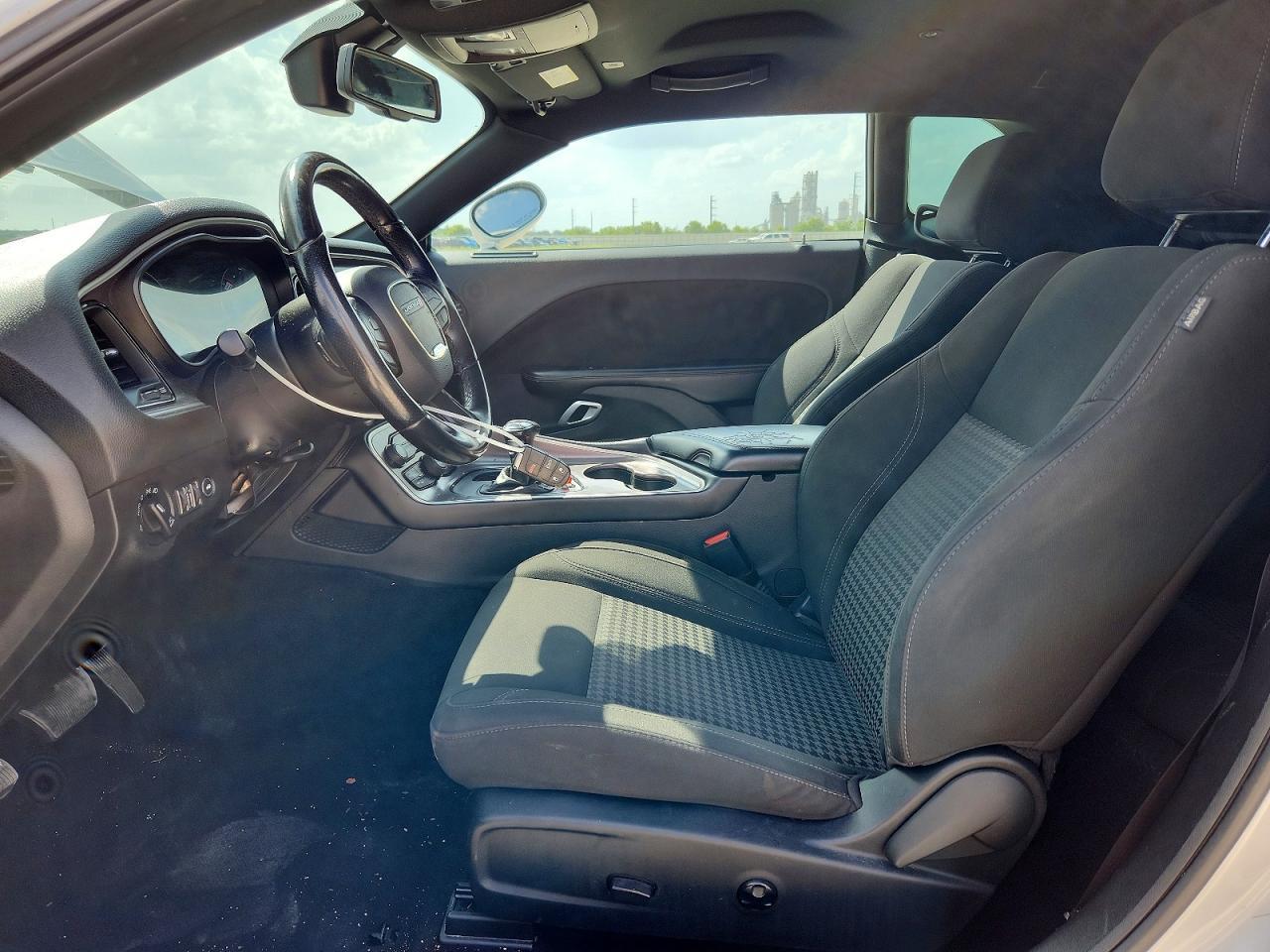 2021 Dodge Challenger Sxt - zdjęcie 7