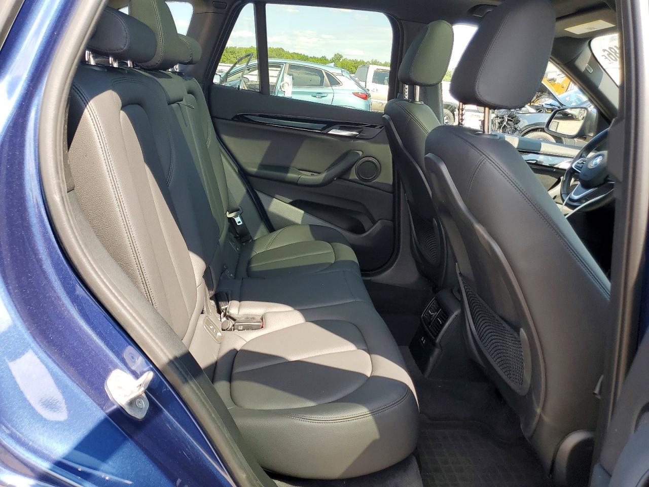 2022 BMW X1 xDrive28I - zdjęcie 10