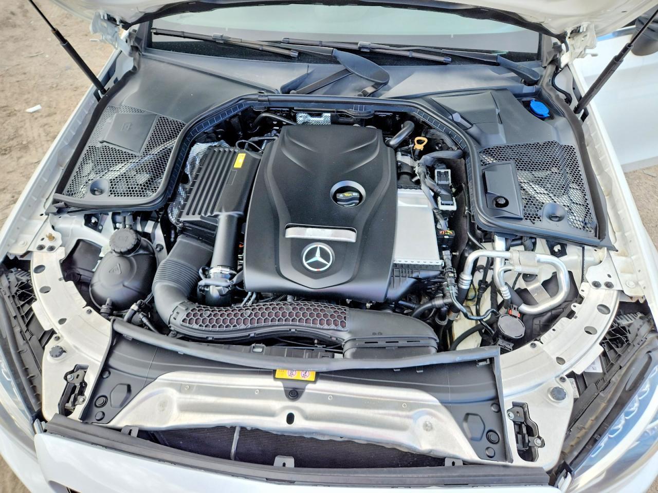 2017 Mercedes-Benz C 300 - zdjęcie 11