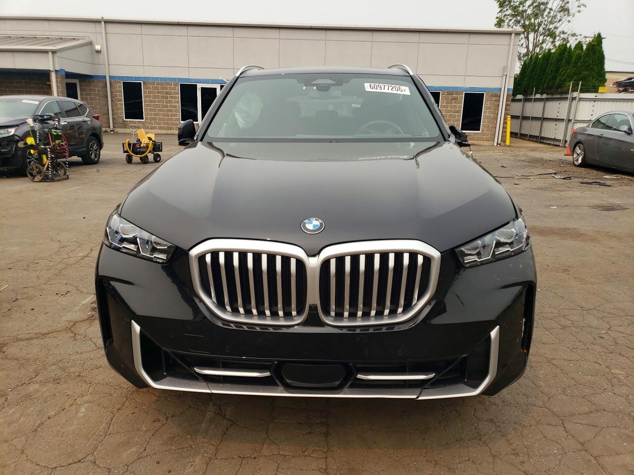 2026 BMW X5 xDrive40I - zdjęcie 5